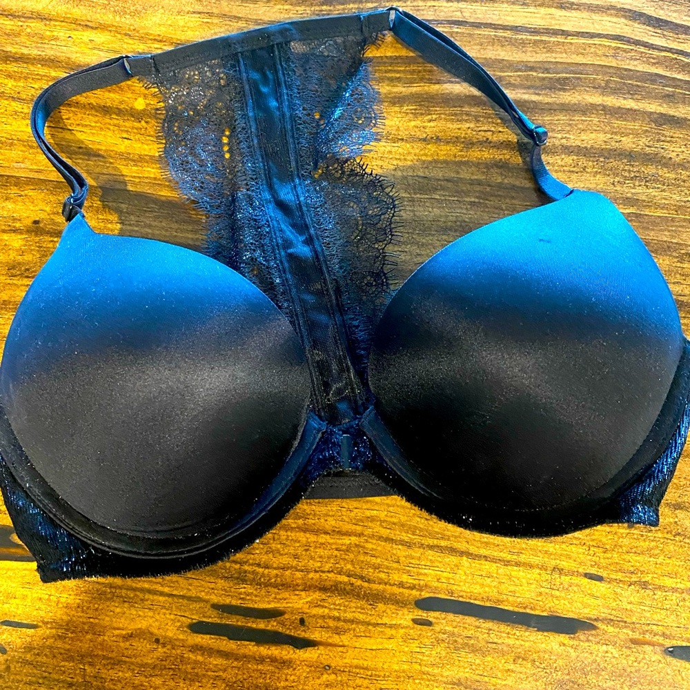 Victoria’s Secret 32c bombshell plunge push up bra